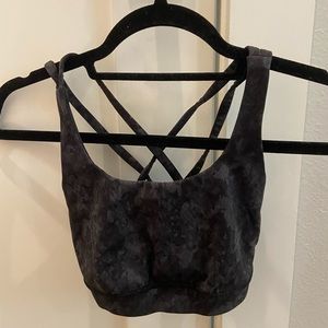 Lululemon sports bra